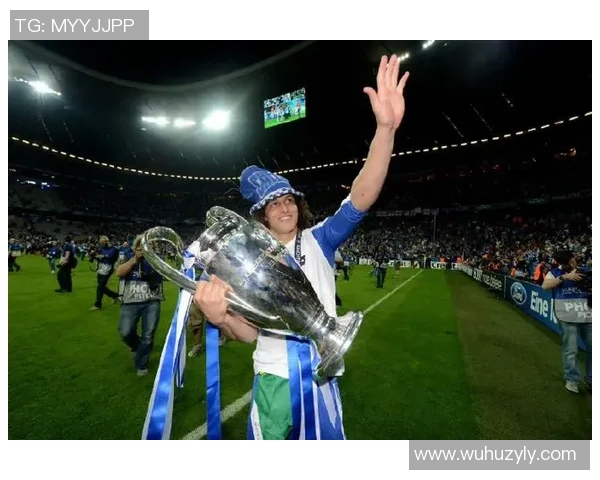 外号重炮的足球明星如何在绿茵场上展现无与伦比的射门技巧与风采